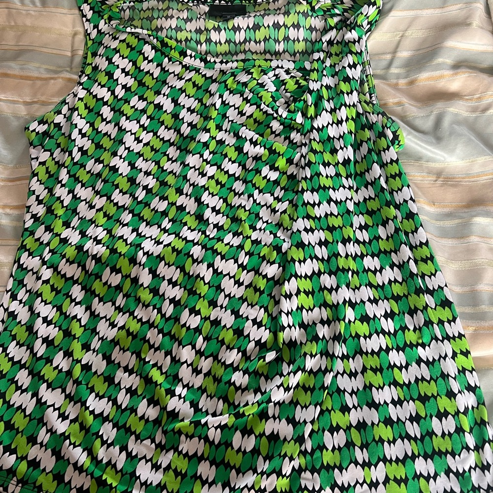Worthington Green and Black Leaf Print Top